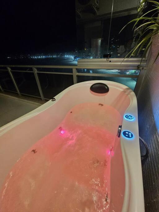 Apartment Pe Na Areia Com Jacuzzi E Vista Incrivel Mar! *